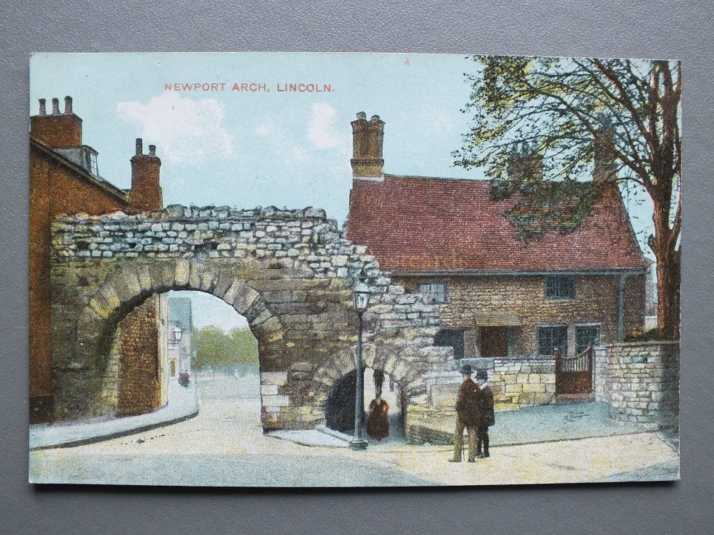 Newport Arch Lincoln - G D & D Star Series Postcard