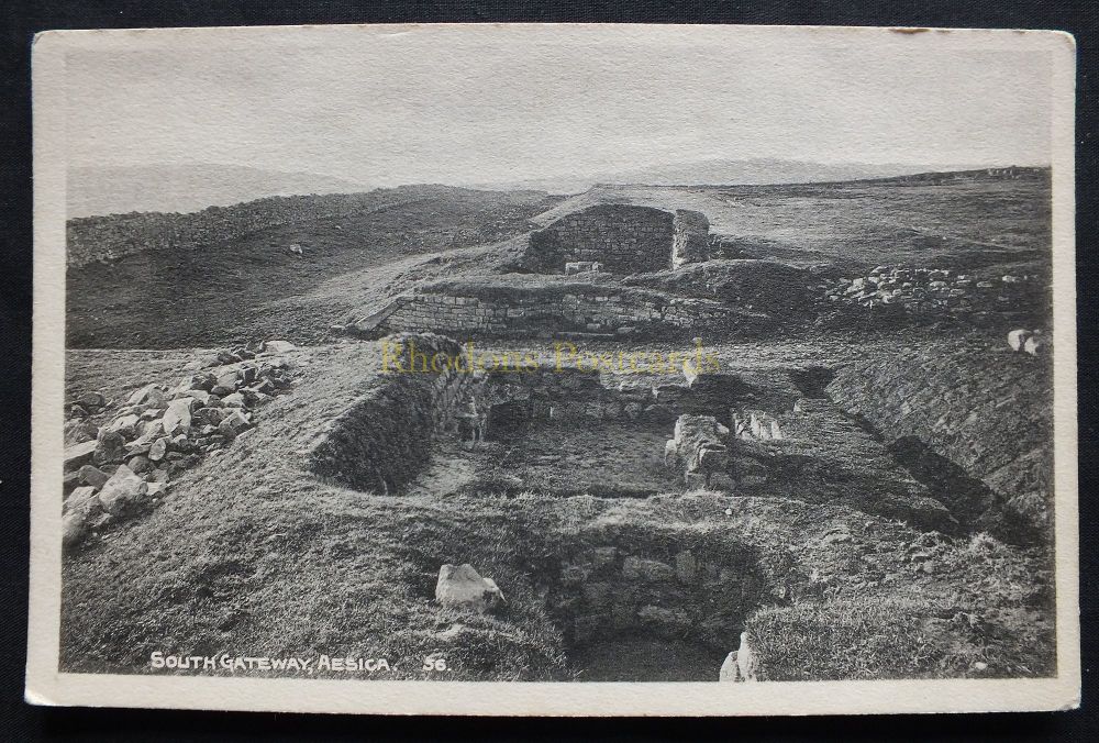 Northumberland - South Gate, Aesica - Great Chesters, Hadrians Wall - Early 1900s Postcard