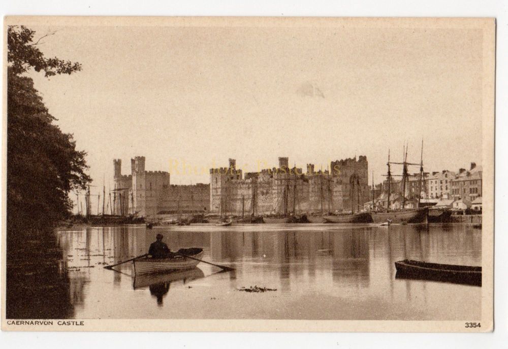 Caernarvon Castle, North Wales - Vintage Greetings Postcard