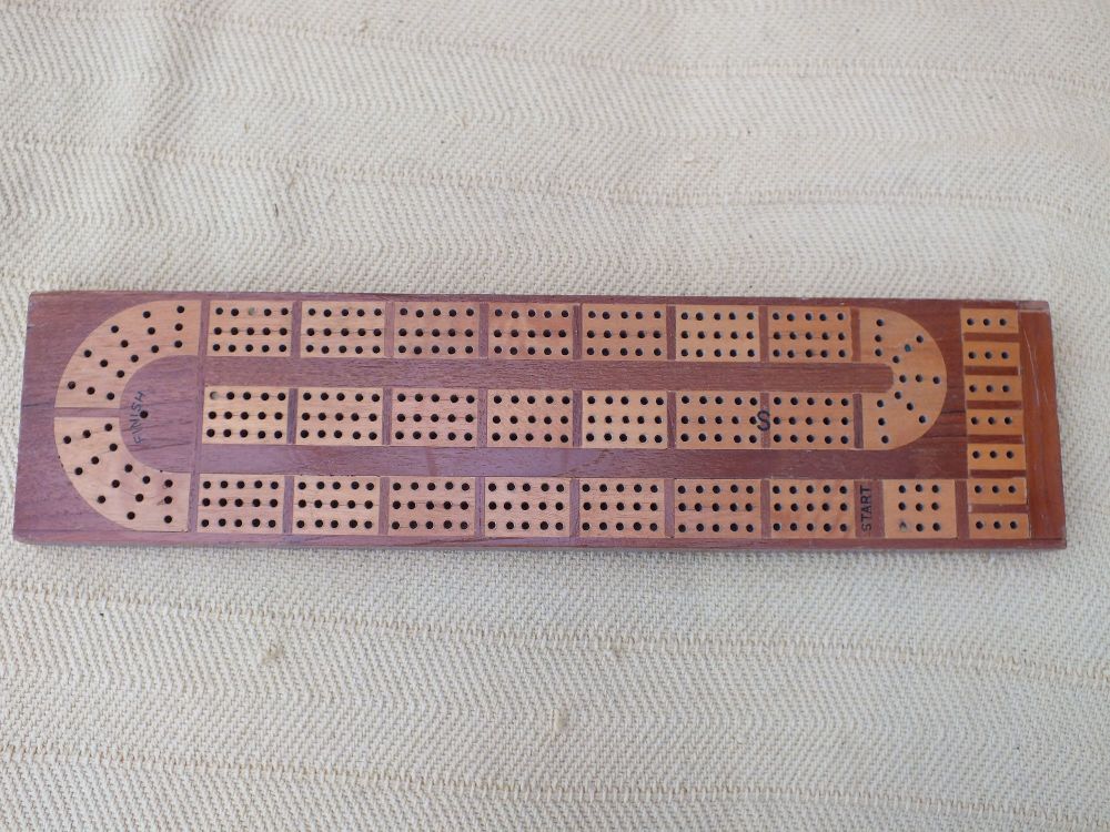 Traditional Inlaid Wood Cribbage Score Board