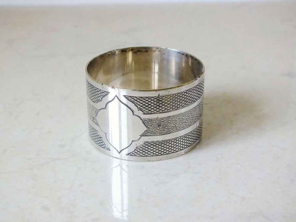 Antique Napkin Ring-Engine Turned Decoration-Vacant Monogram Cartouche-Silver Plate-Early To Mid 1900s