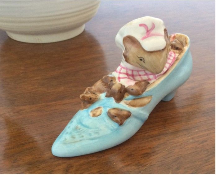 Beatrix Potter-The Old Woman Who Lived In A Shoe-Vintage Ornament