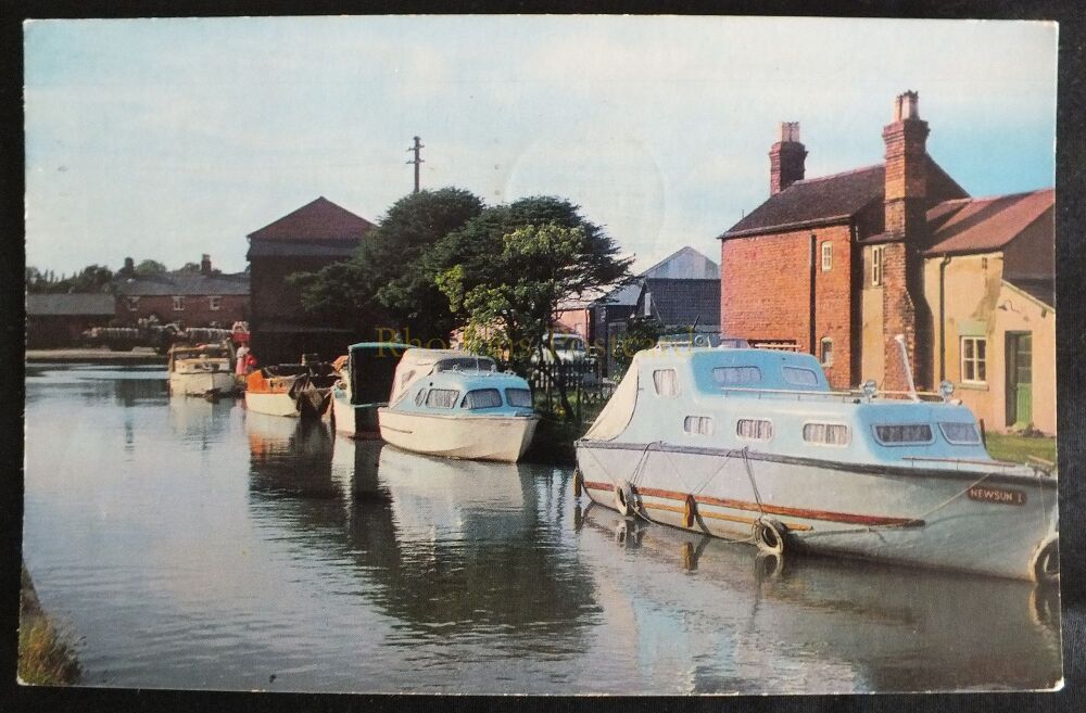 Llangollen Canal And Boats At Ellesmere Shropshire-1960s Postcard