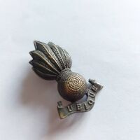 Royal Artillery 'Ubique' Grenade Cap Badge