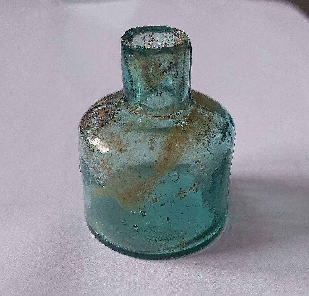 Victorian Aqua Green Glass Shear Neck Ink Bottle