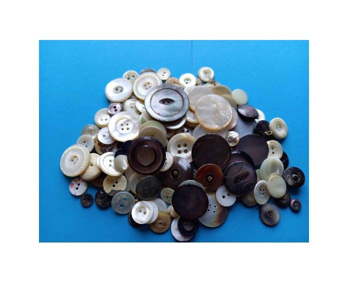 Vintage / Antique Sewing Buttons Lot - Mother Of Pearl-Natural Shell-Abalone etc (Job Lot A)