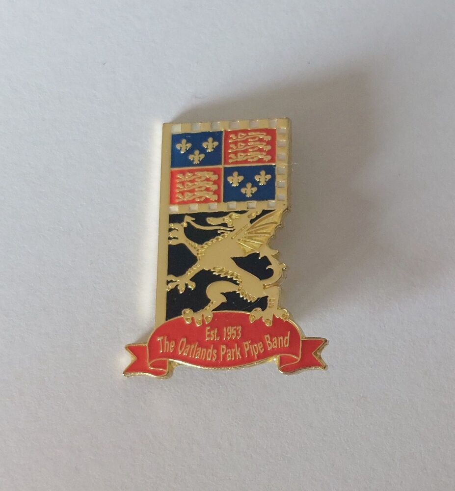 Oatlands Park Pipe Band Est 1953 - Gilt Metal Pin Badge