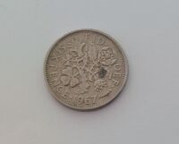 Queen Elizabeth II 1967 Sixpence / 6d Coin