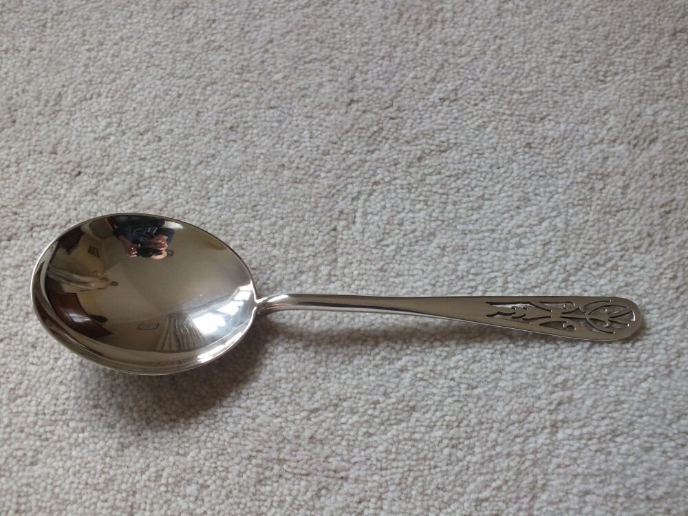 Soup Spoons and Server, Ladle - 6 Place Setting, Cased - Walker & Hall Sheffield EPNS - Circa 1940s
