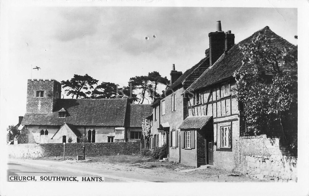 Church, Southwick Hants - 1960s Photo Postcard - A W Bourne Publisher | Mrs J ROOT, Halstead Essex