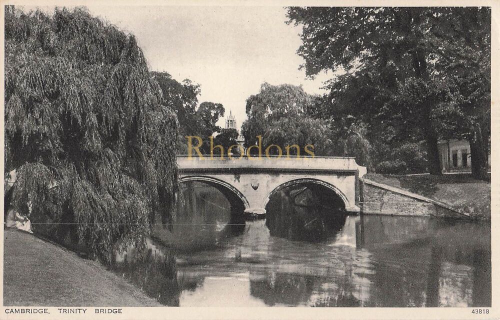 Trinity Bridge  Cambridge-Mid 1900s Postcard