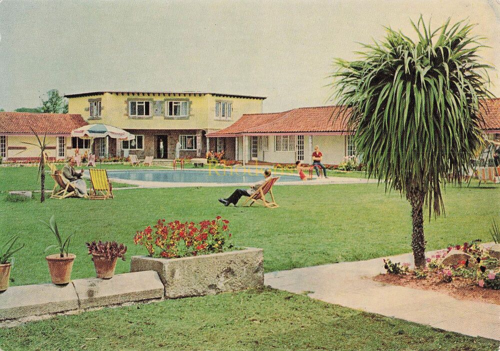 The Piazza Bungalow Hotel, L'Hermitage Jersey C I - Real Photo Postcard