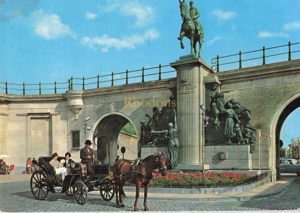 Ostend, Oostende-Monument To King Leopold II Photo Postcard