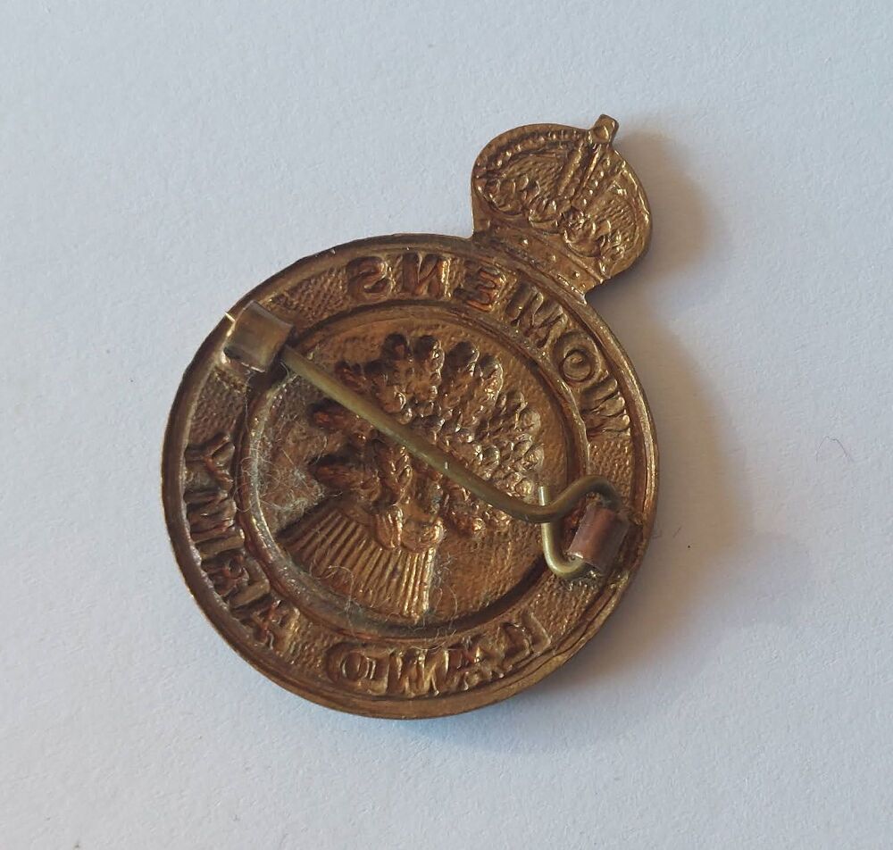 Womens Land Army (WLA) Badge