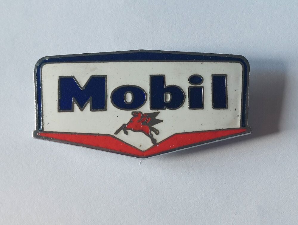 Mobil Oil Gasolene Tanker Drivers Staff Uniform Enamel Cap Badge