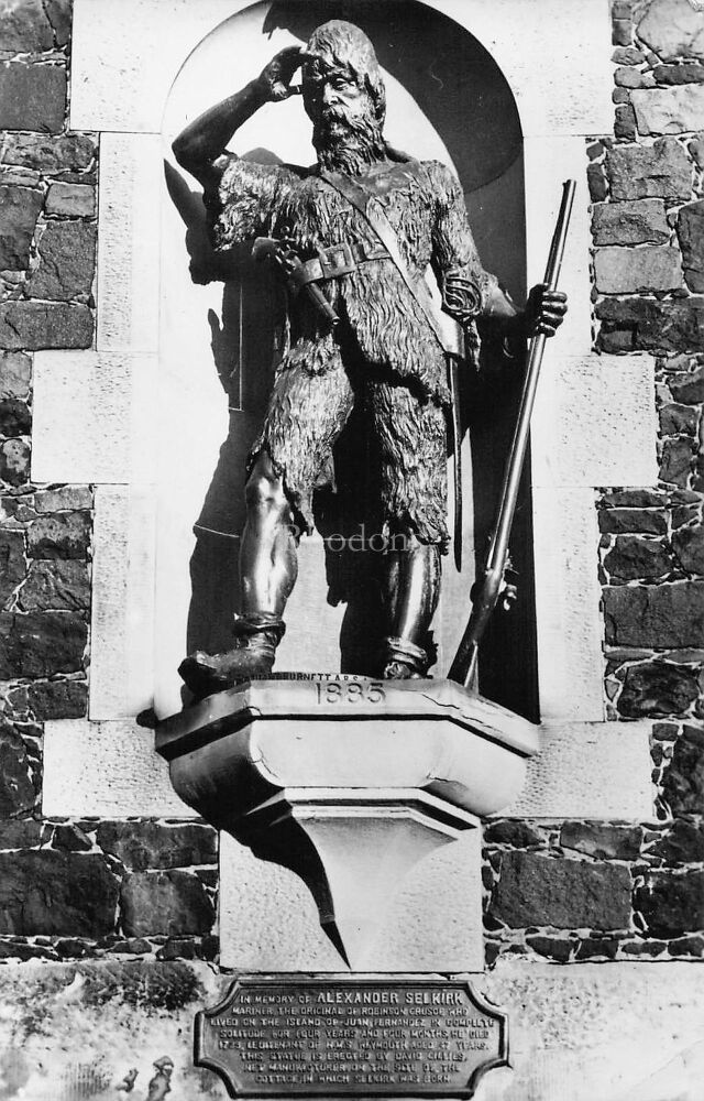 Scotland-Statue of Alexander Selkirk - Robinson Crusoe, Lower Largo, Fife-RPPC