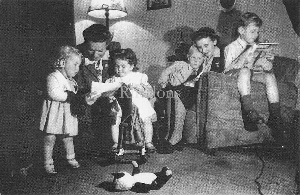 Social History-1950s-From The Nostalgia Postcard Collectors Club-1990 Set #1