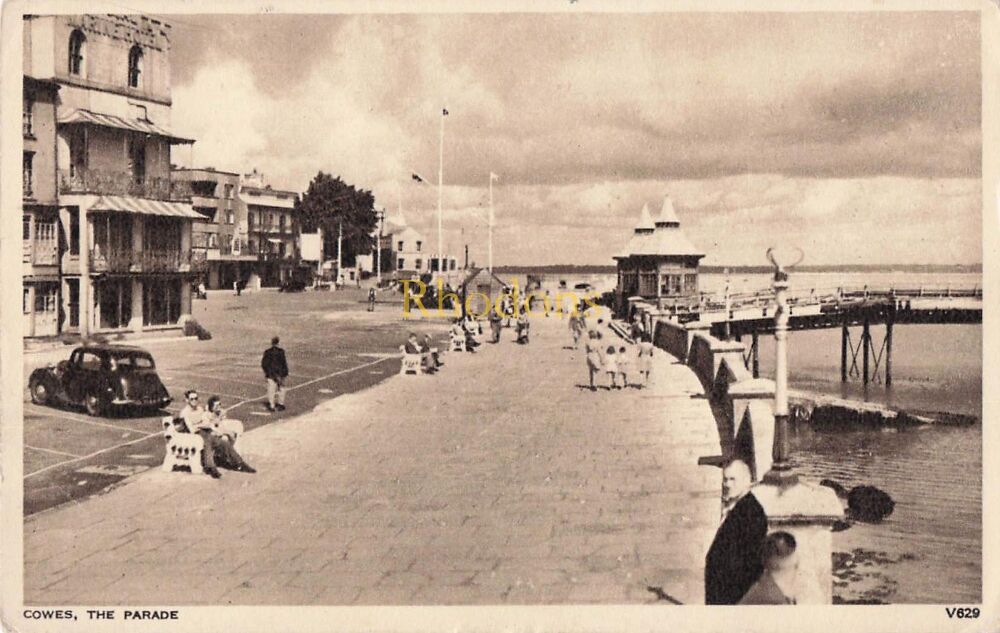 Isle of Wight Postcard-The Parade, Cowes IOW-1950s Photochrom Series