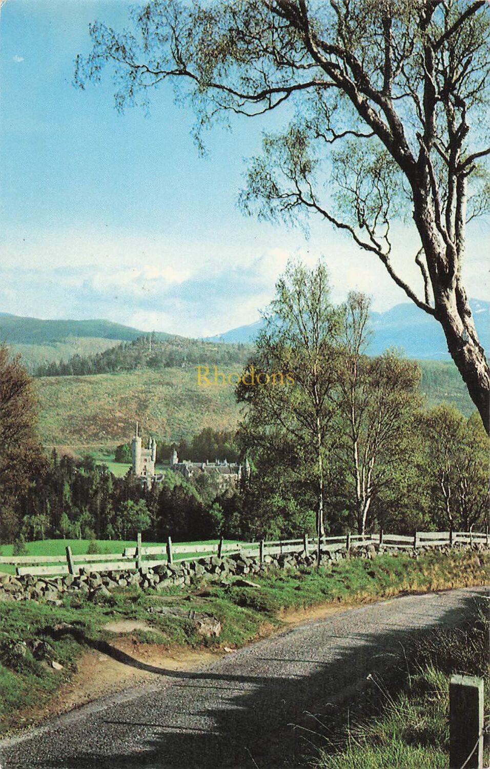Scotland Postcard-Balmoral Castle, Highlands-1970s Colour Photo PC-Photo Pr