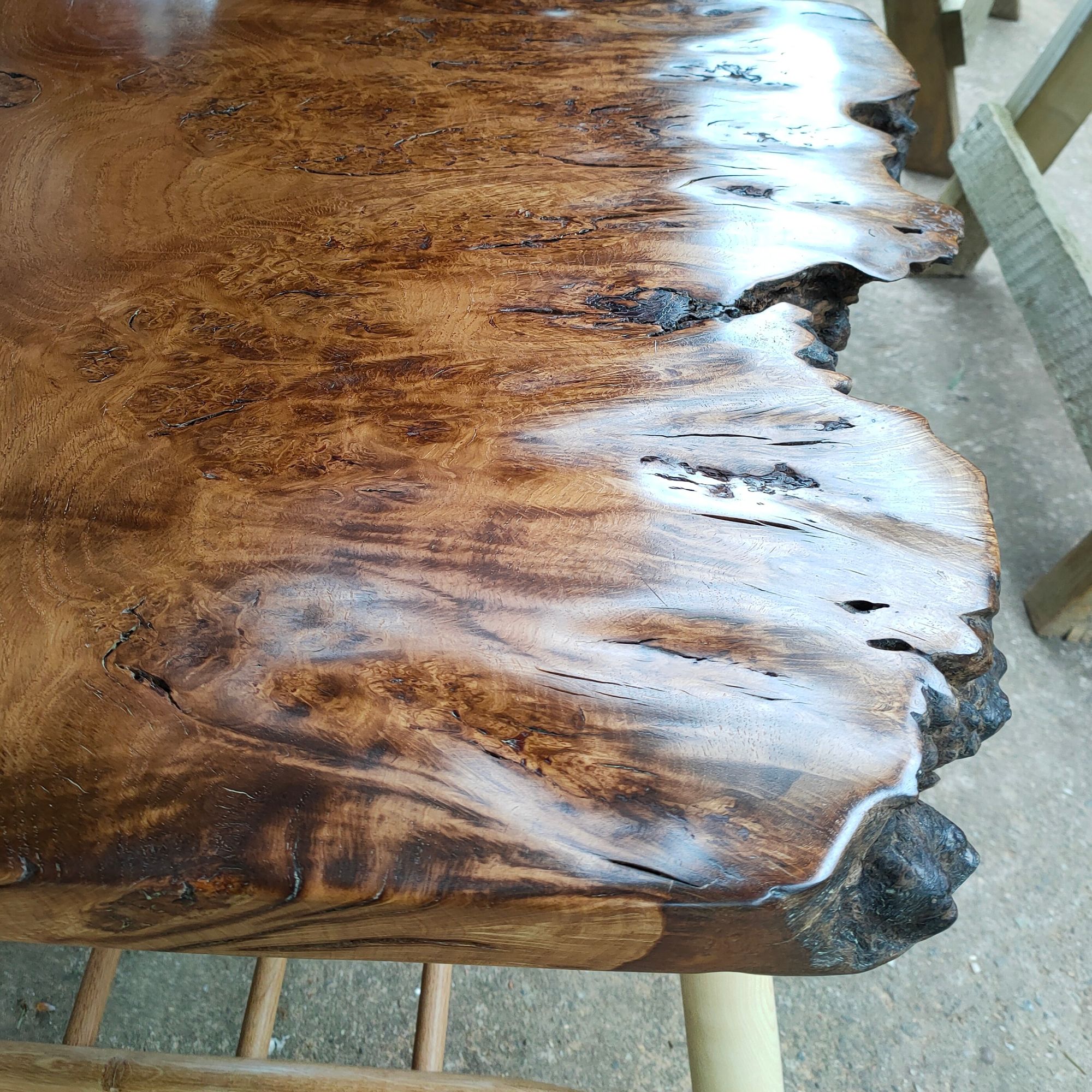 Oak coffee table detail