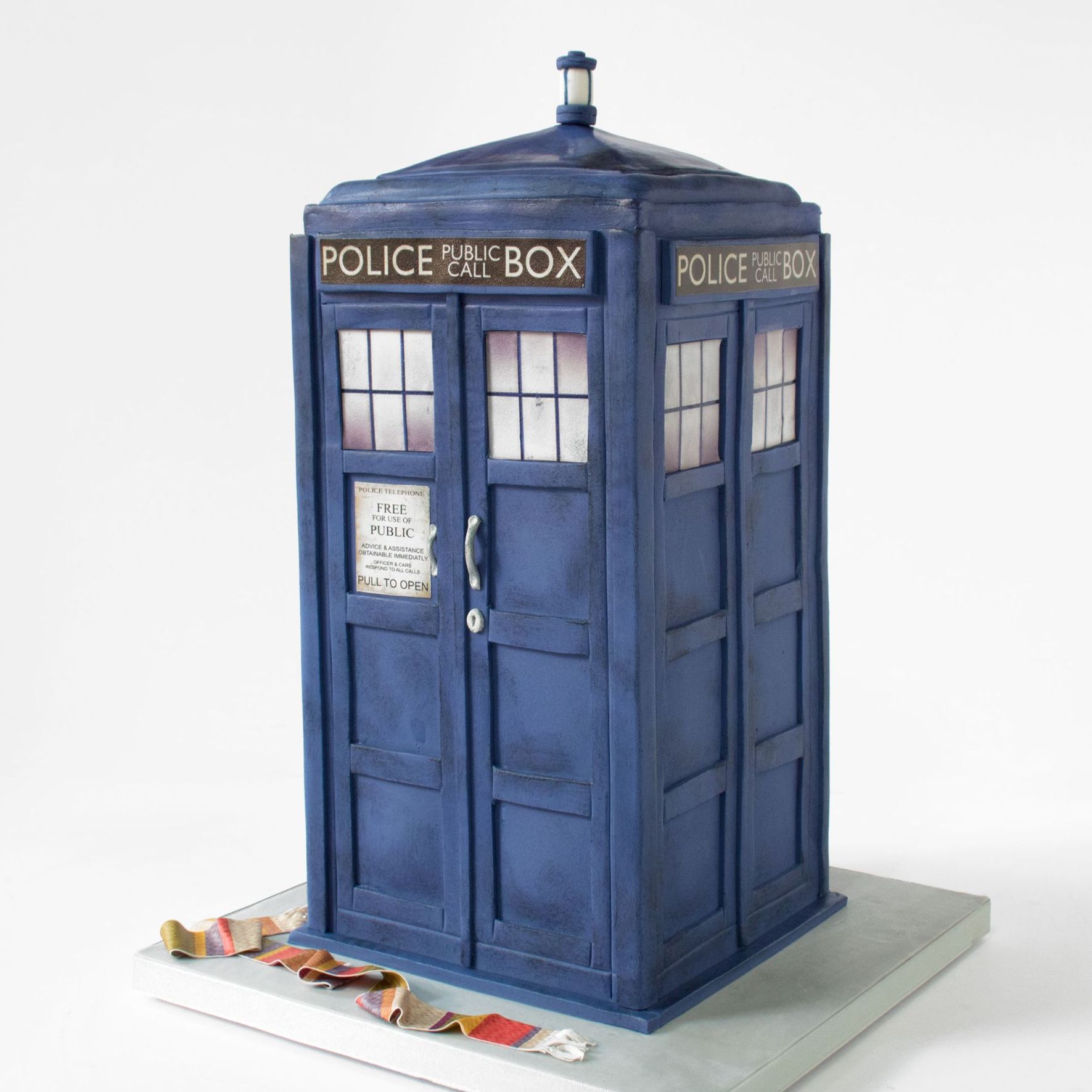 Dr Who Tardis birthday cake