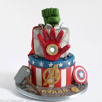 SUPERHERO CAKE