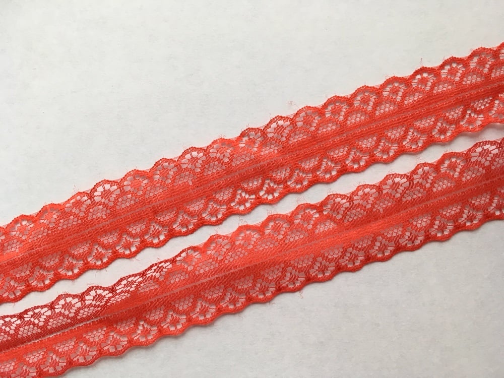 28mm Red Lace