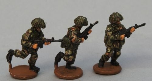 BAOR11 British SLR Riflemen rushing