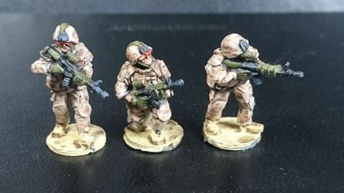 CAN02 Modern Canadians (or Danish) Riflemen C7-C8