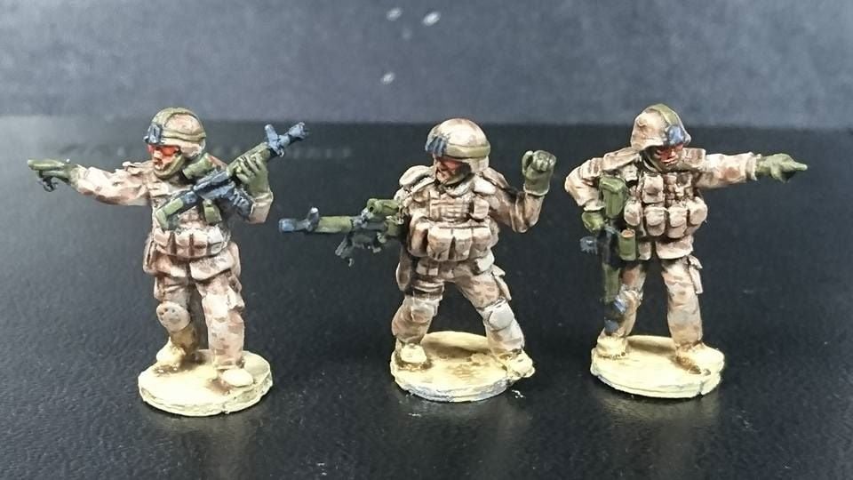 CAN05 Modern Canadians (or Danish) NCO leaders with C7-C8