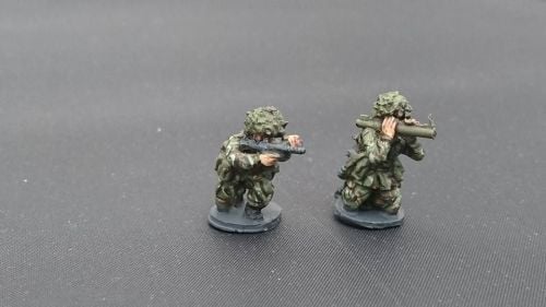 BAOR27 BAOR LAW team crouching