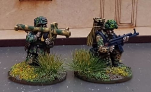 SSL08 Waffen SS late war Panzershrek Team firing