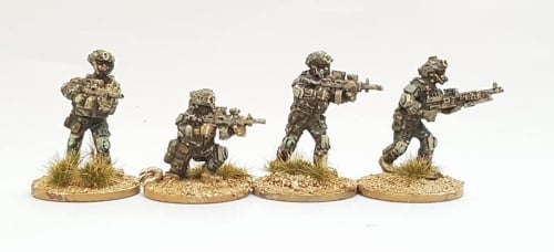 SF26 2010+ Special Forces in Fast helmets armed with GPMG and SAWs