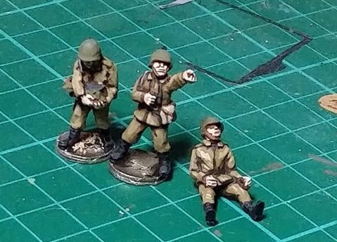 CWR19 Soviet ZPU AA gun crew in Khaki uniforms