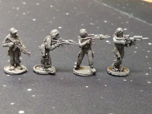 BWG03 Female Operators with Armalites and body amour