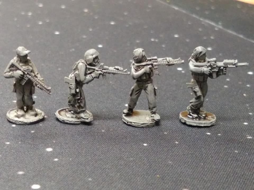 BWG03 Female Operators with Armalites and body amour