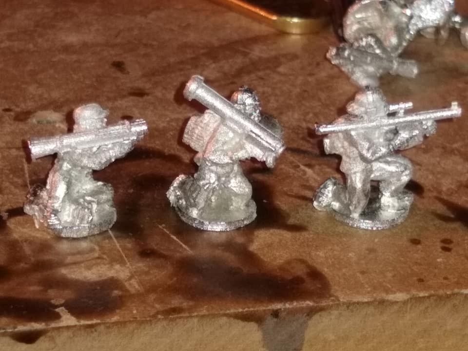 SRV33 Operators With Heavy AT weapons