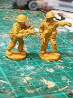 ECB06 Early Cold War British NCO with EM2 rifle and Sterling SMG and bare helmets