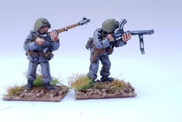 DAN11 WW2 Danish Infantry Madsen LMG team in tunics