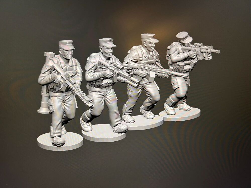 REF19 Ranger (2020's) with forage caps advancing mix of weapons METAL