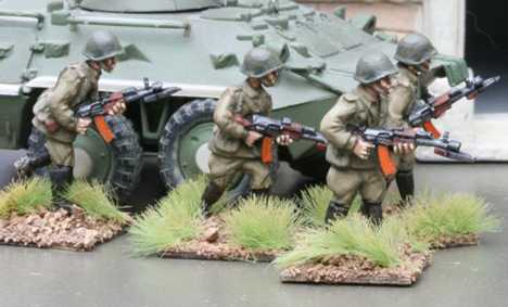 CWR01 Soviet Riflemen in Y strap webbing with Ak74s