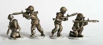 CWR12 Soviet Riflemen with camo suits with RPGs