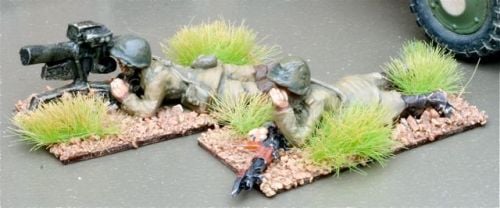 CWR05 Soviets in Y strap webbing with AT4 ATGM