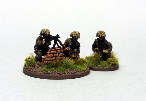 BAOR05 British GPMG LMG team using wall to fire behind