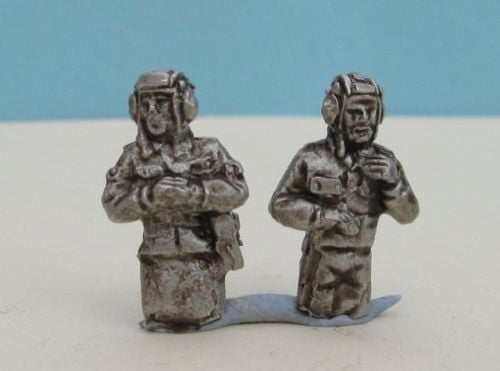 DDR20 East German Tank crew- half figures