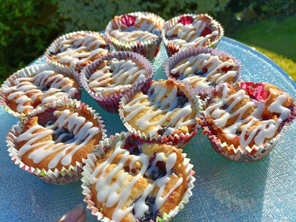 Lemon and Blueberry Cupcakes DM