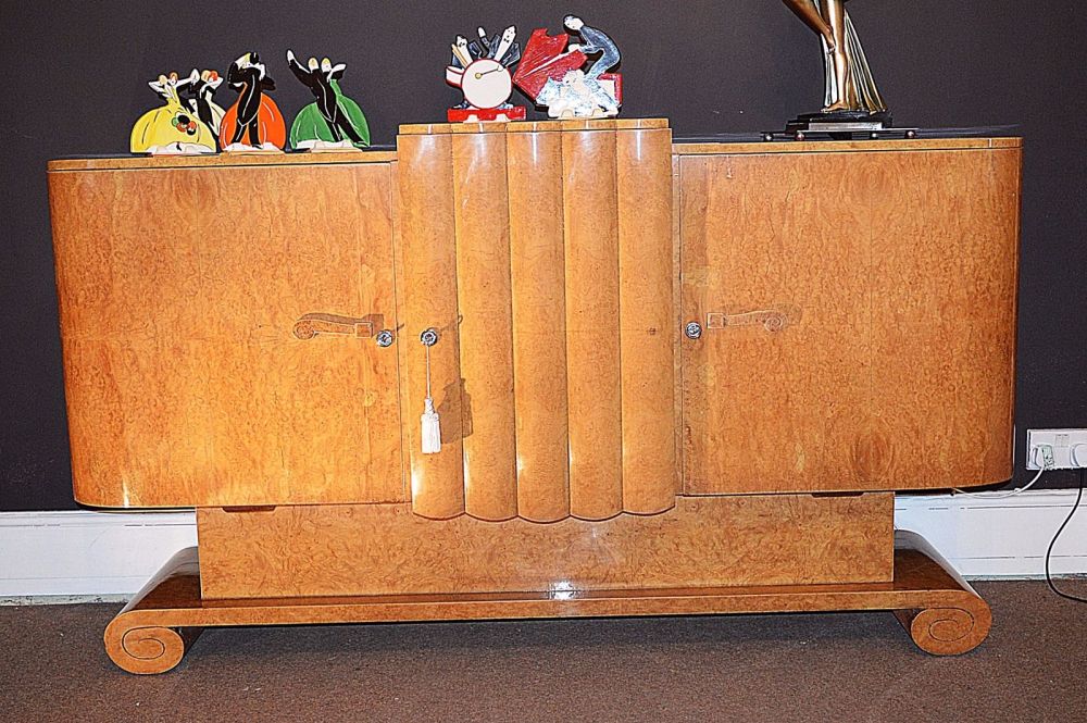 Fine Art Deco figured maple sideboard by Ray Hille