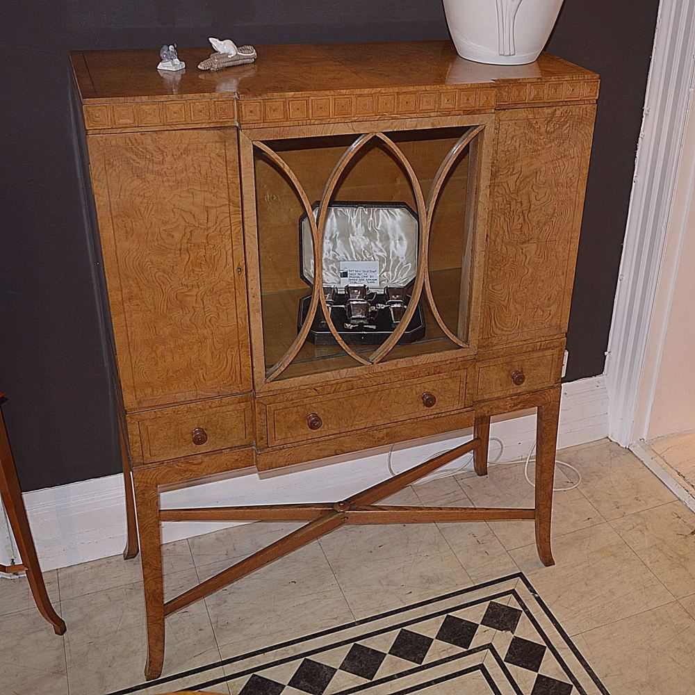 Fine Art Deco display / occasional cabinet in pollard oak