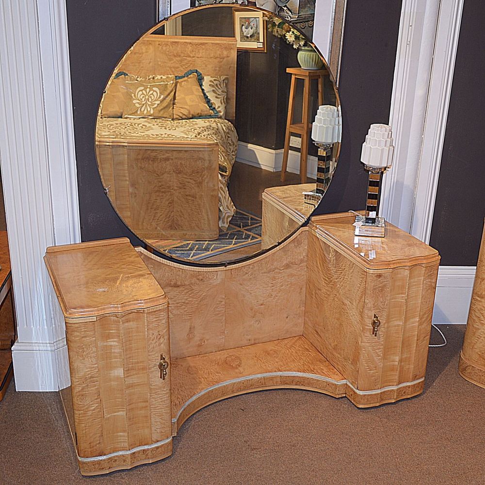 H&L Epstein Art Deco Bedroom Suite in figured maple