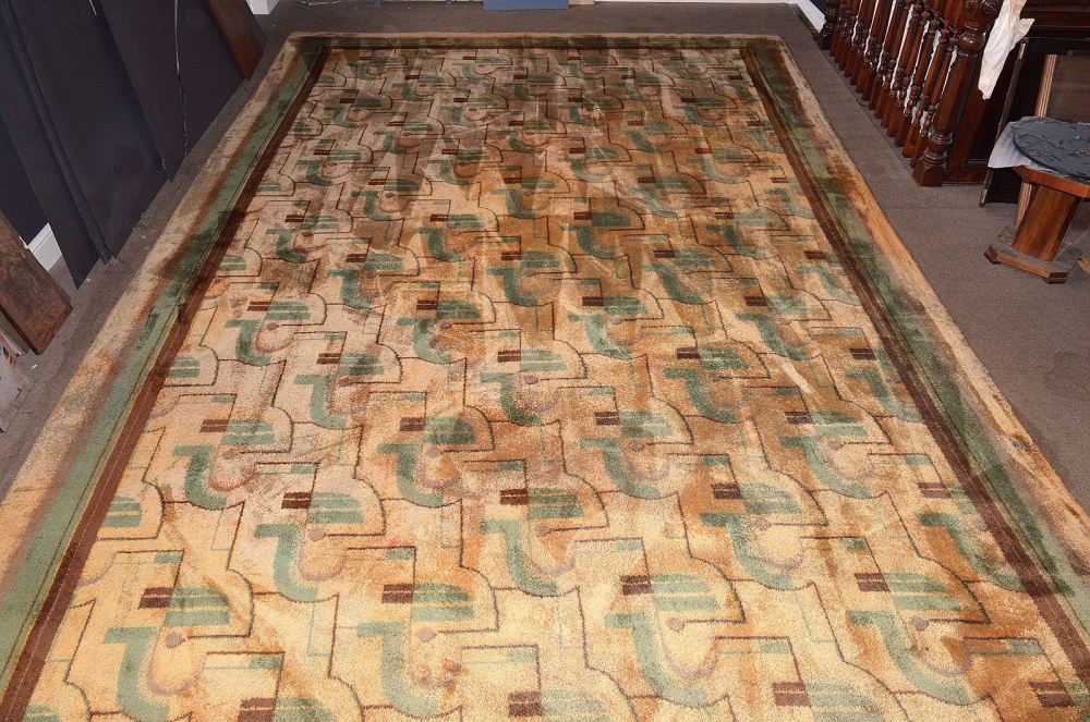 Huge Art Deco wool carpet.